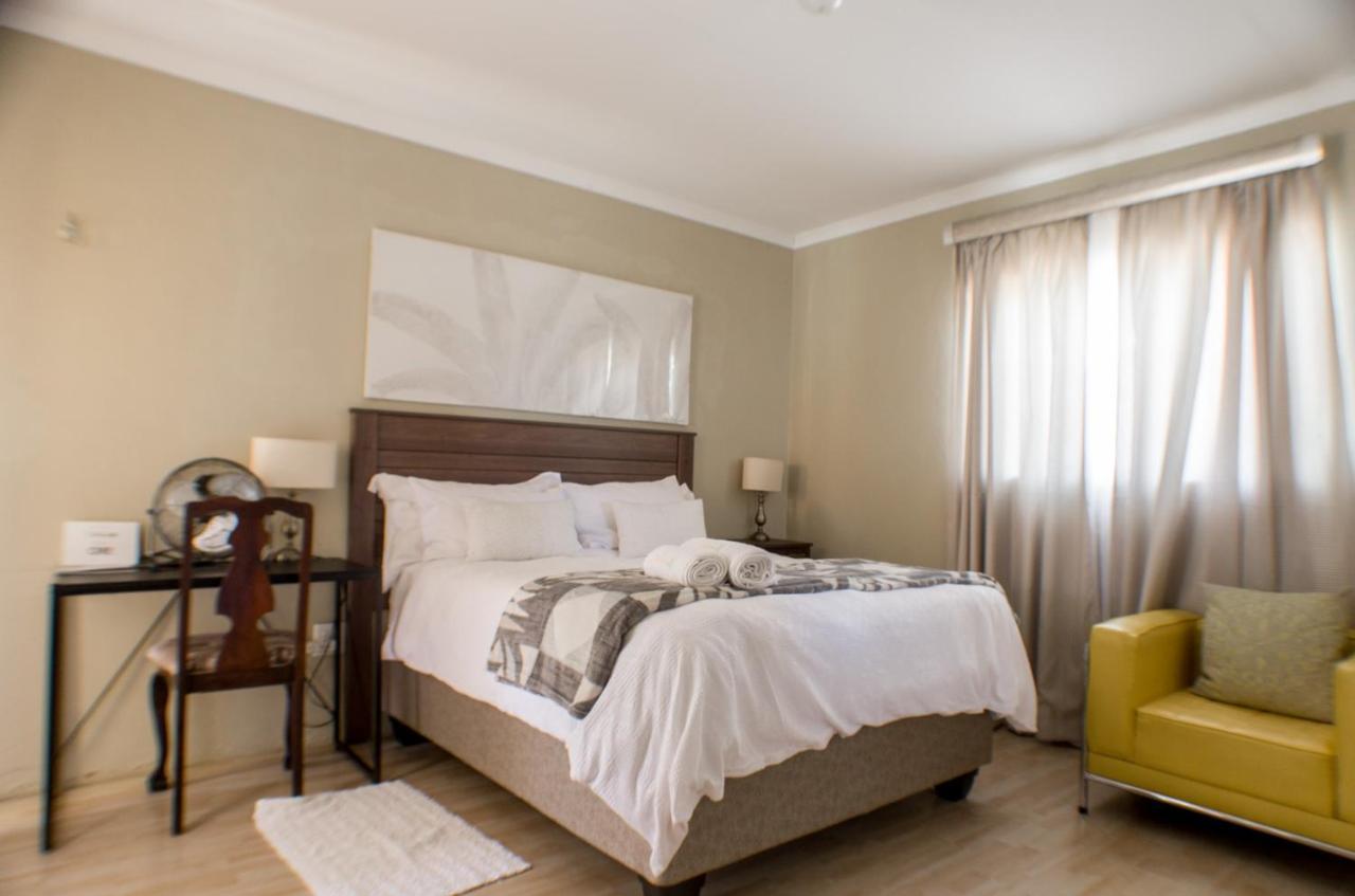 Seroloana Guest House Rustenburg Exterior foto